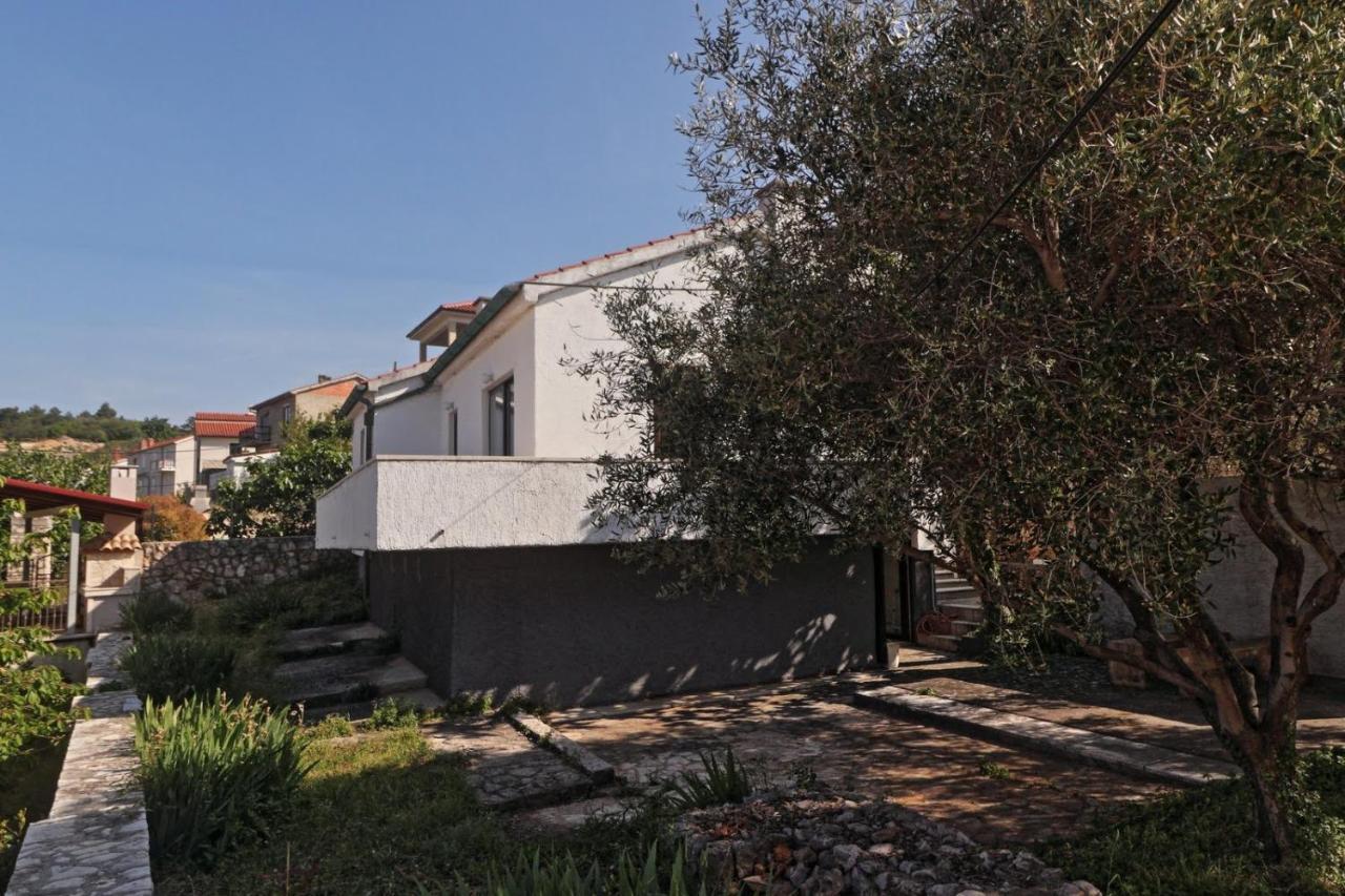 Two Olives Villa Vrbnik Ngoại thất bức ảnh