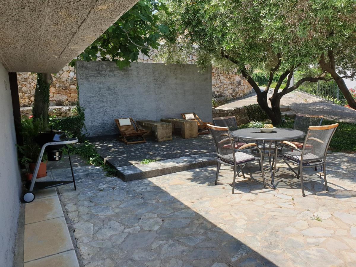 Two Olives Villa Vrbnik Ngoại thất bức ảnh